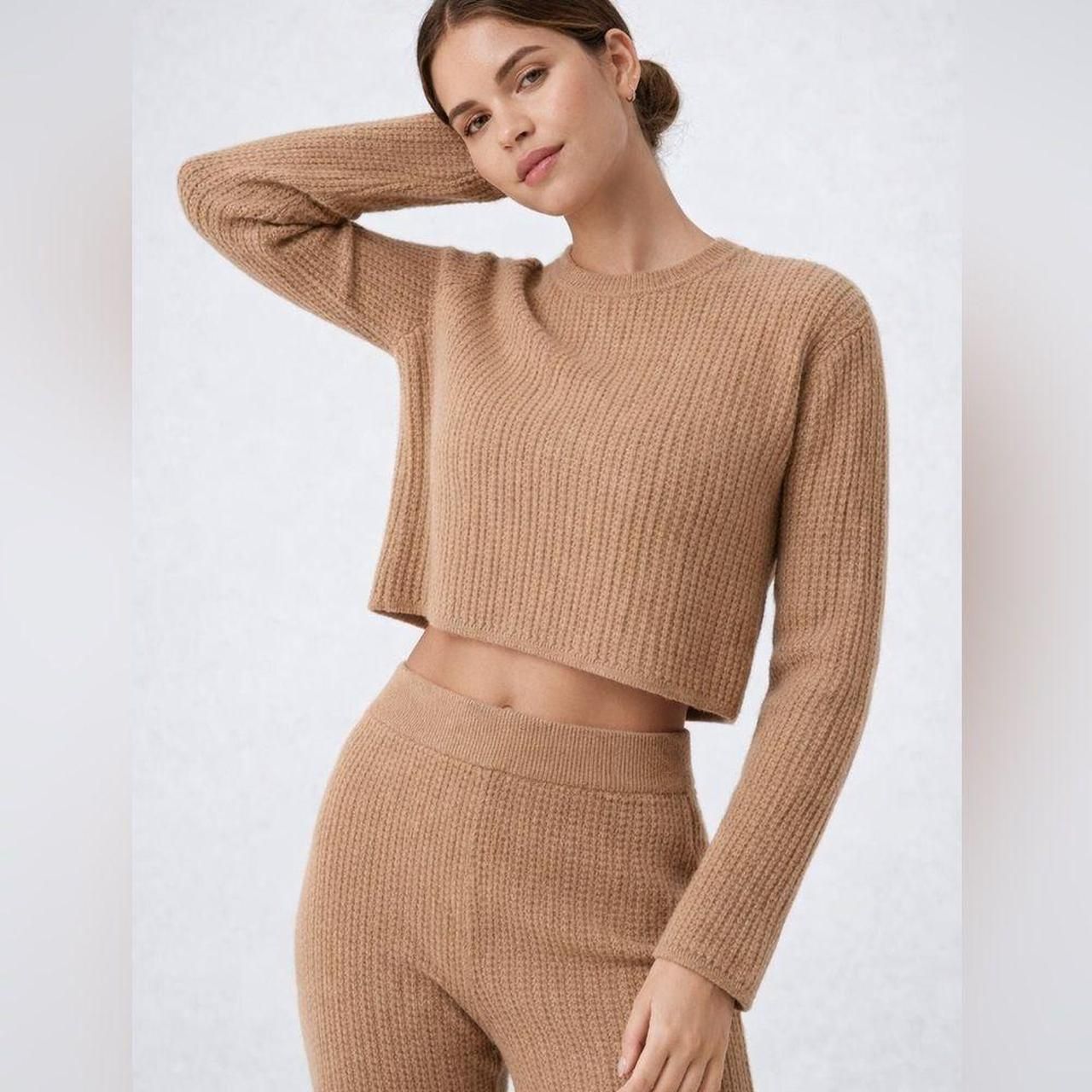Alo Yoga Cashmere Waffle Cropped Top Women's Small Beige Soft Luxe Cozy Minimal